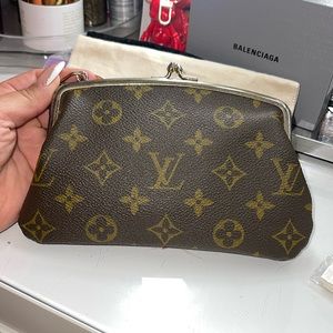 Authentic Louis Vuitton monogram kiss lock pouch